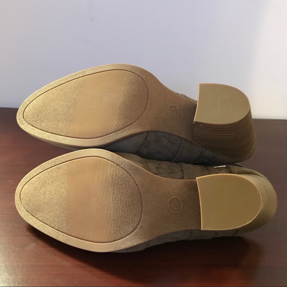 Universal Thread Suede Stacked heels - Picture 5 of 8